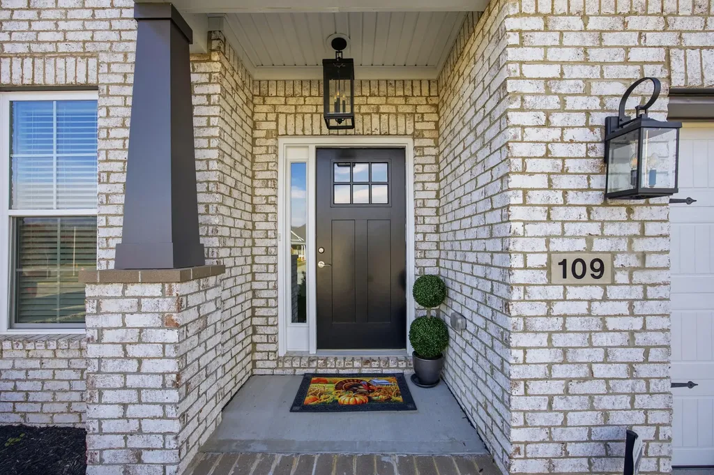 109 Blackthorn Drive Nicholasville KY 40356