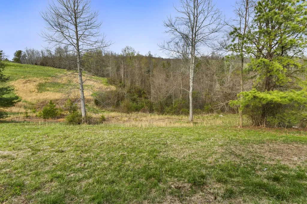 64 Becky Jane Road Frenchburg KY 40322
