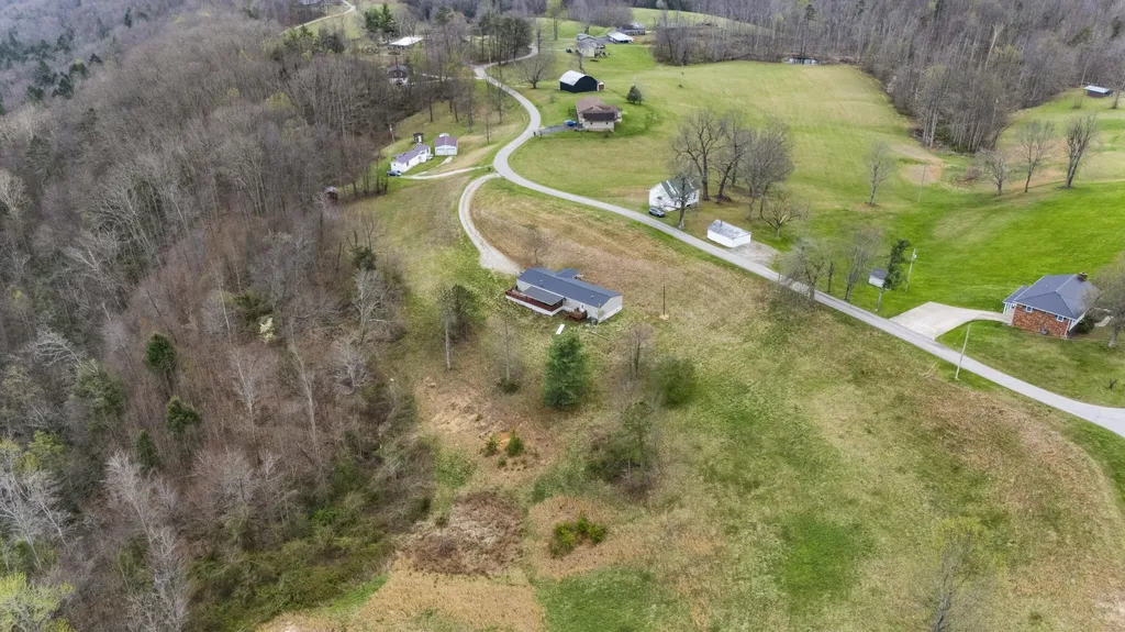 64 Becky Jane Road Frenchburg KY 40322
