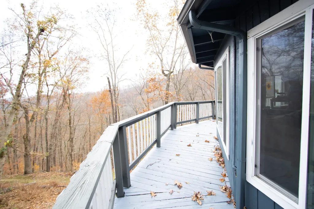 658 Lakeview Village Drive Prestonsburg KY 41653
