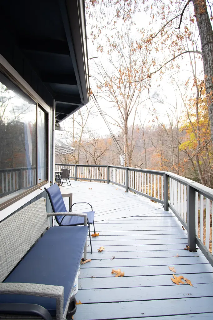 658 Lakeview Village Drive Prestonsburg KY 41653