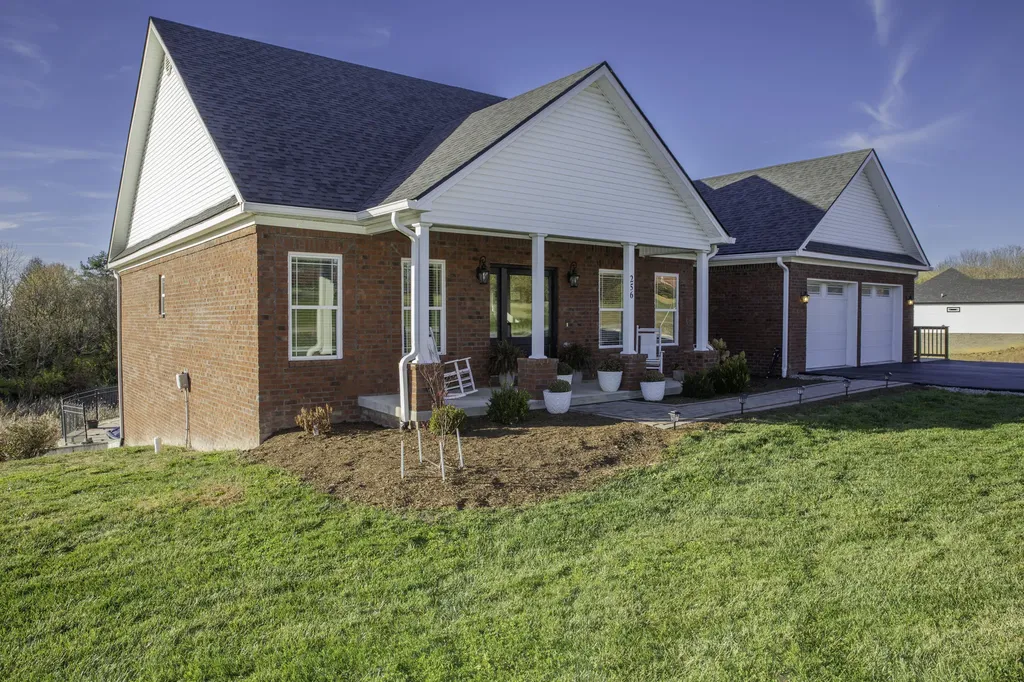 256 Cold Springs Drive Harrodsburg KY 40330