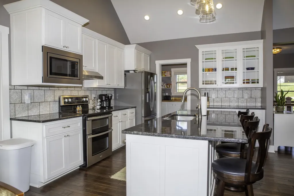 256 Cold Springs Drive Harrodsburg KY 40330