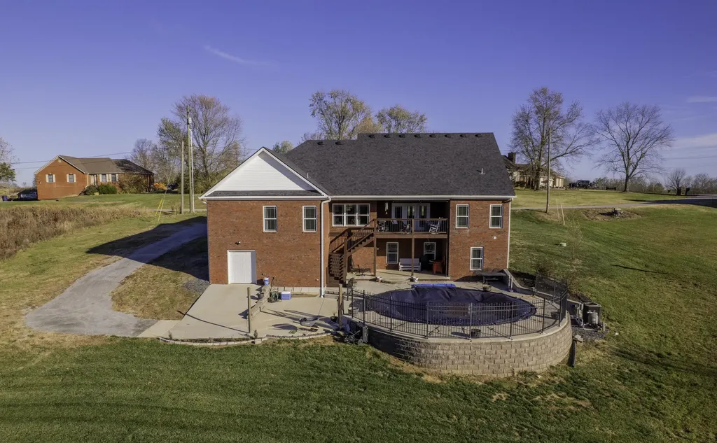 256 Cold Springs Drive Harrodsburg KY 40330