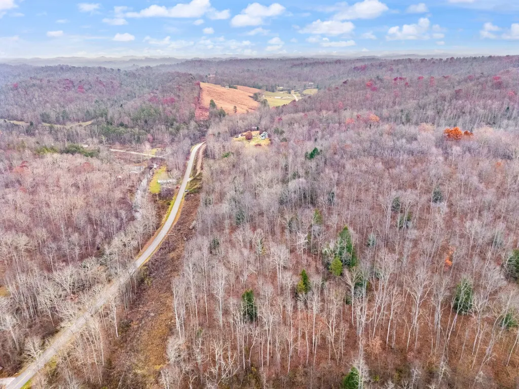 68 Acre Highway 1709 Tyner KY 40486
