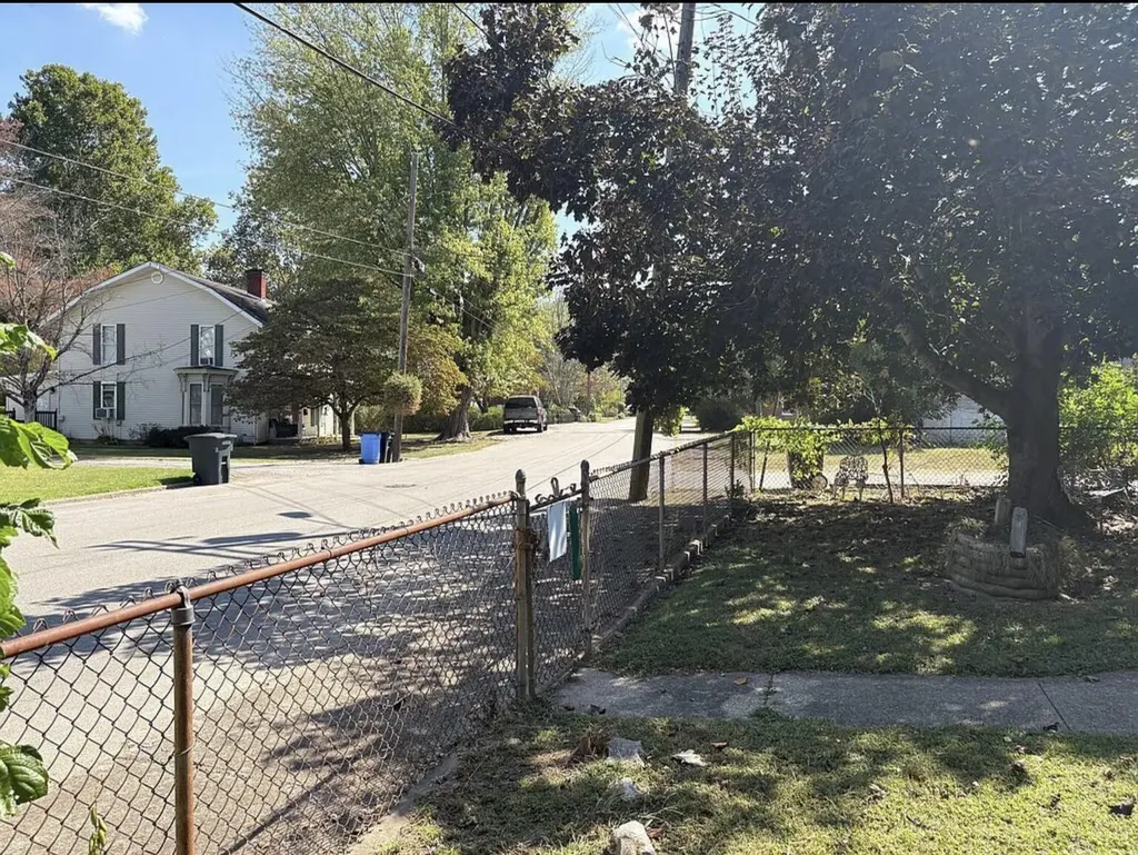 418 Front Street Vanceburg KY 41179