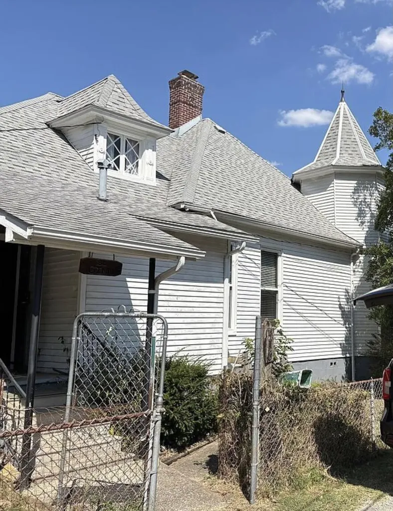 418 Front Street Vanceburg KY 41179