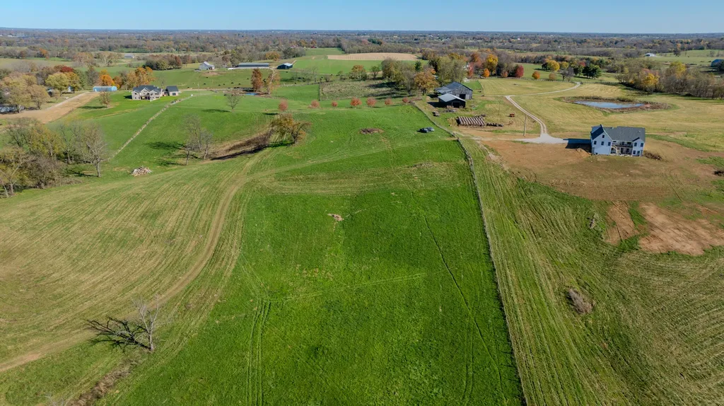 1765 B Leesburg Newtown Road Paris KY 40361