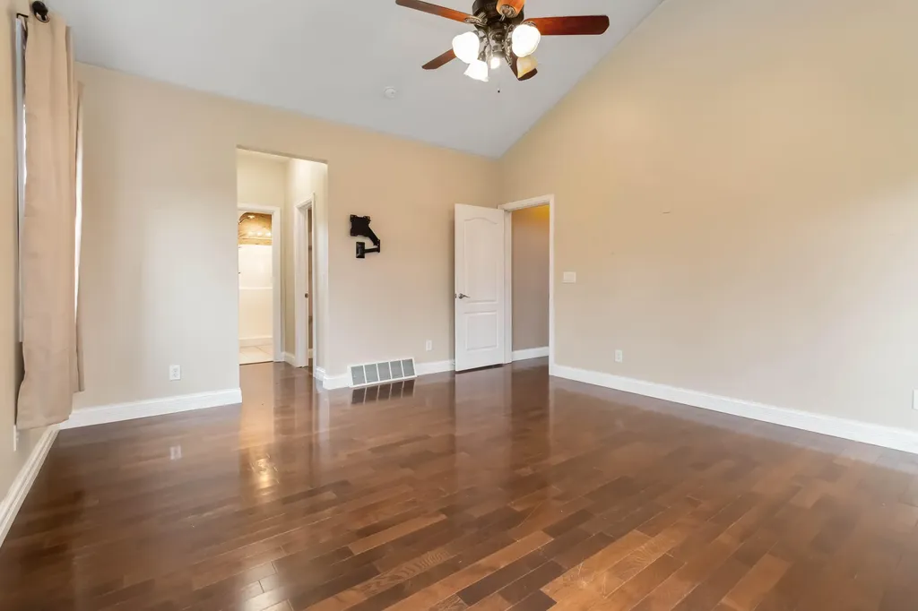 254 Deerfield Lane Dunnville KY 42528