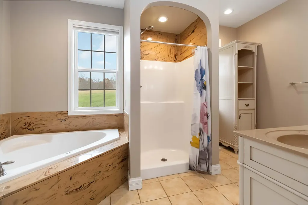 254 Deerfield Lane Dunnville KY 42528