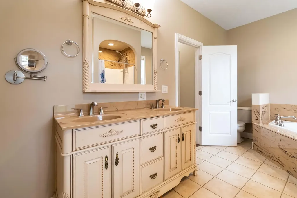 254 Deerfield Lane Dunnville KY 42528