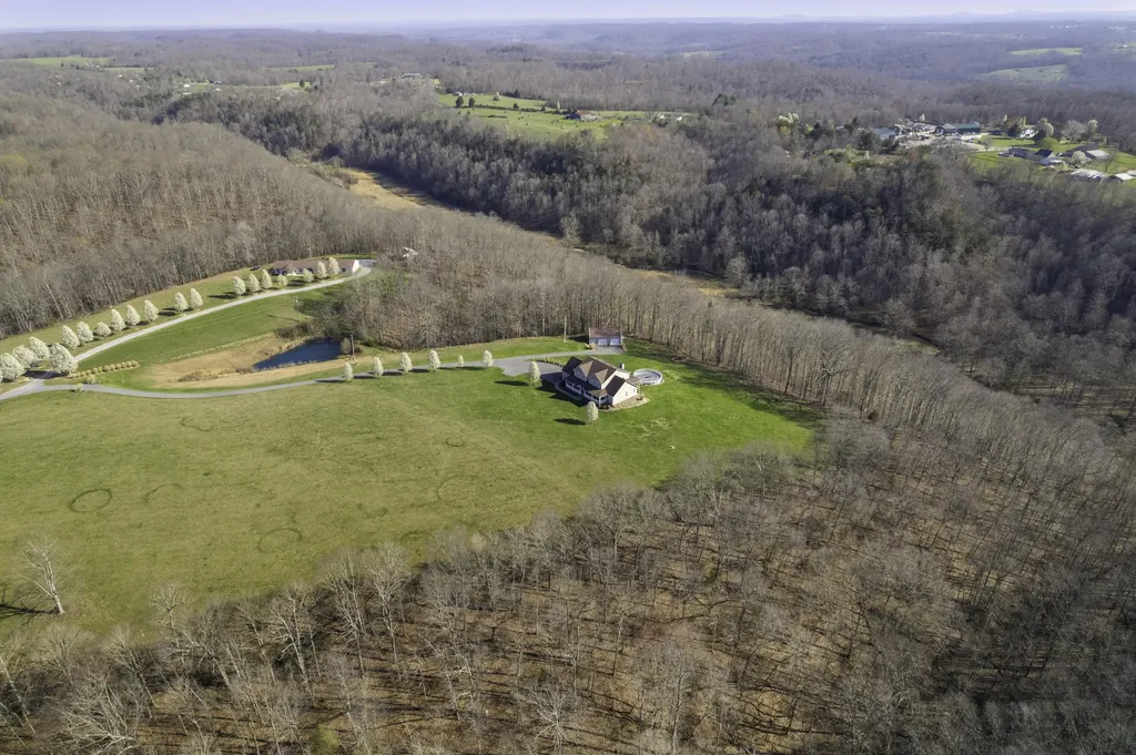 254 Deerfield Lane Dunnville KY 42528