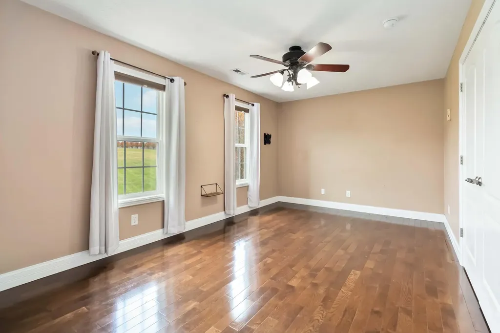 254 Deerfield Lane Dunnville KY 42528