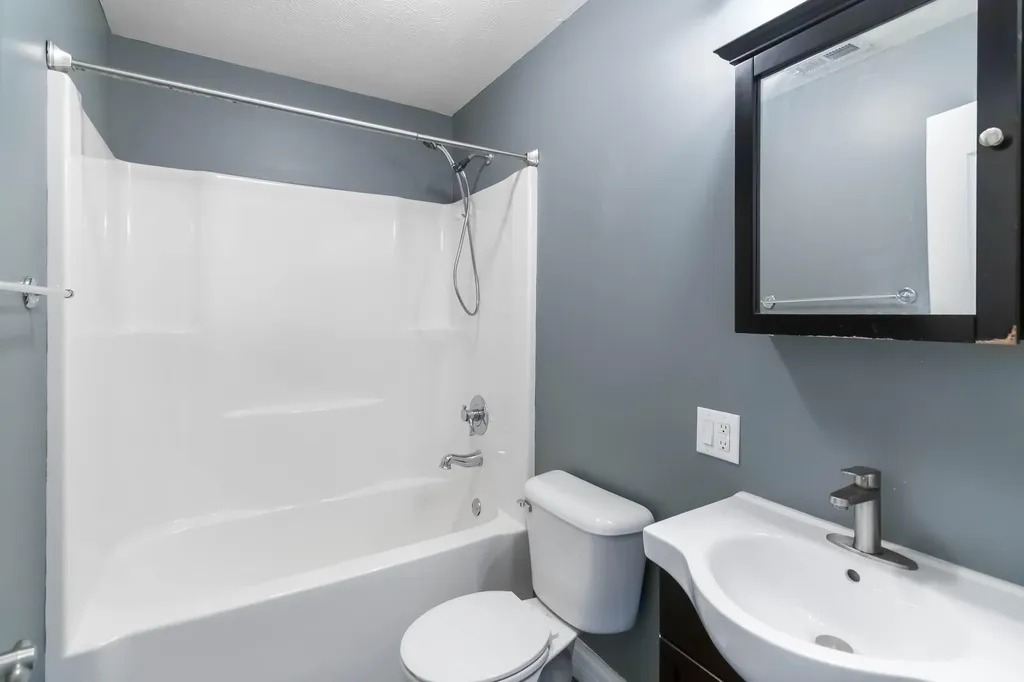 254 Deerfield Lane Dunnville KY 42528