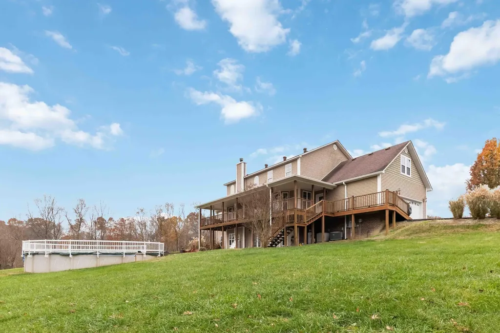 254 Deerfield Lane Dunnville KY 42528