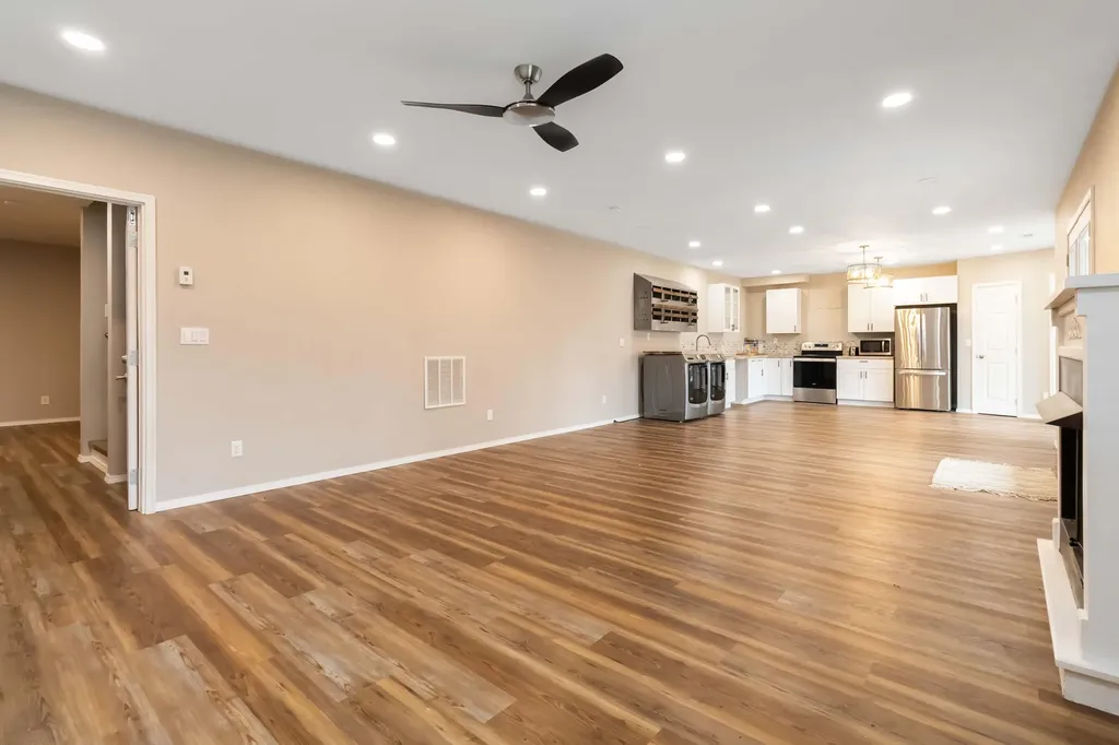254 Deerfield Lane Dunnville KY 42528