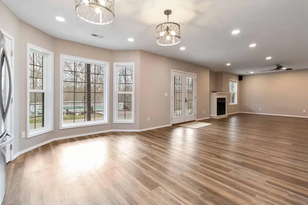 254 Deerfield Lane Dunnville KY 42528