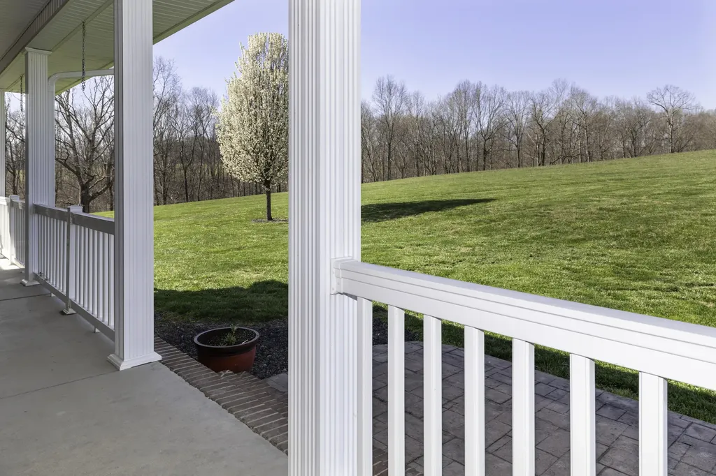 254 Deerfield Lane Dunnville KY 42528
