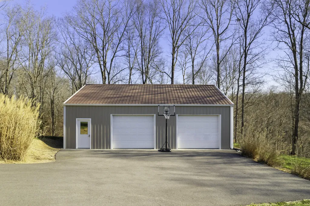 254 Deerfield Lane Dunnville KY 42528
