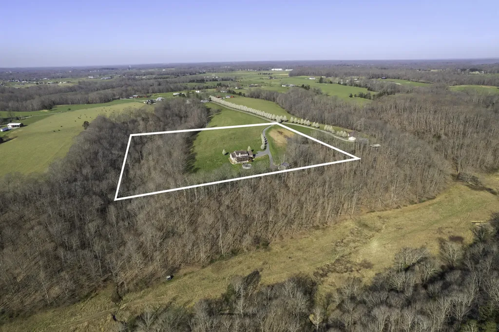 254 Deerfield Lane Dunnville KY 42528