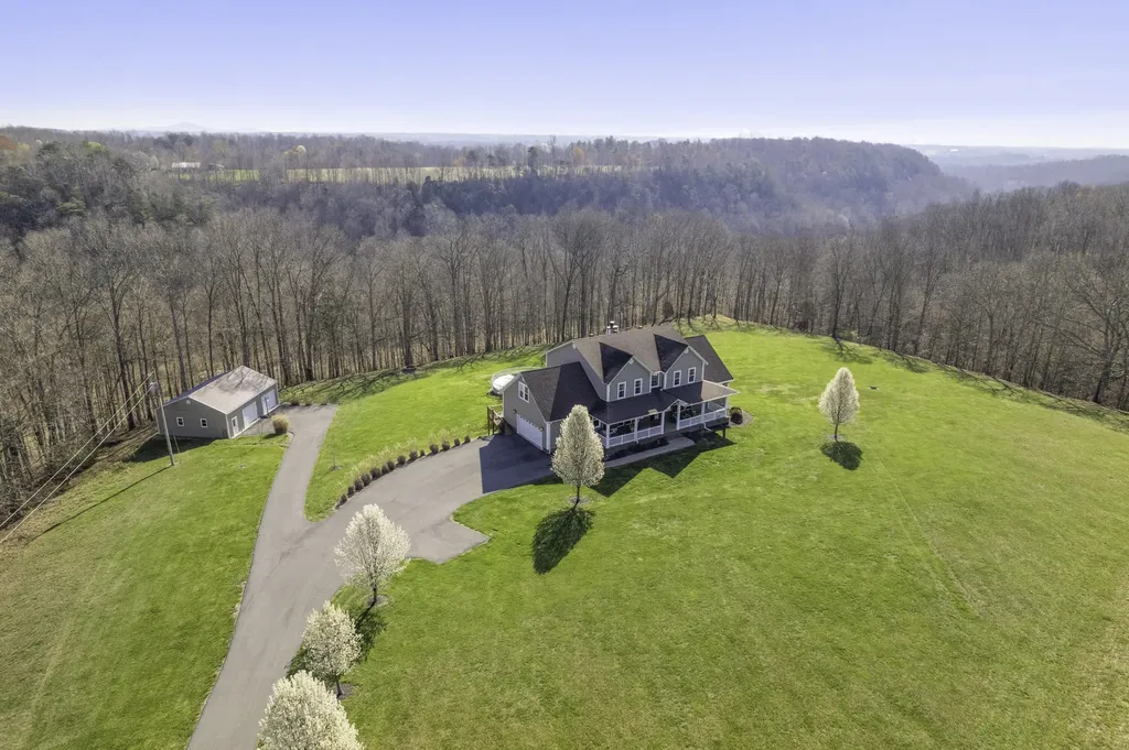 254 Deerfield Lane Dunnville KY 42528