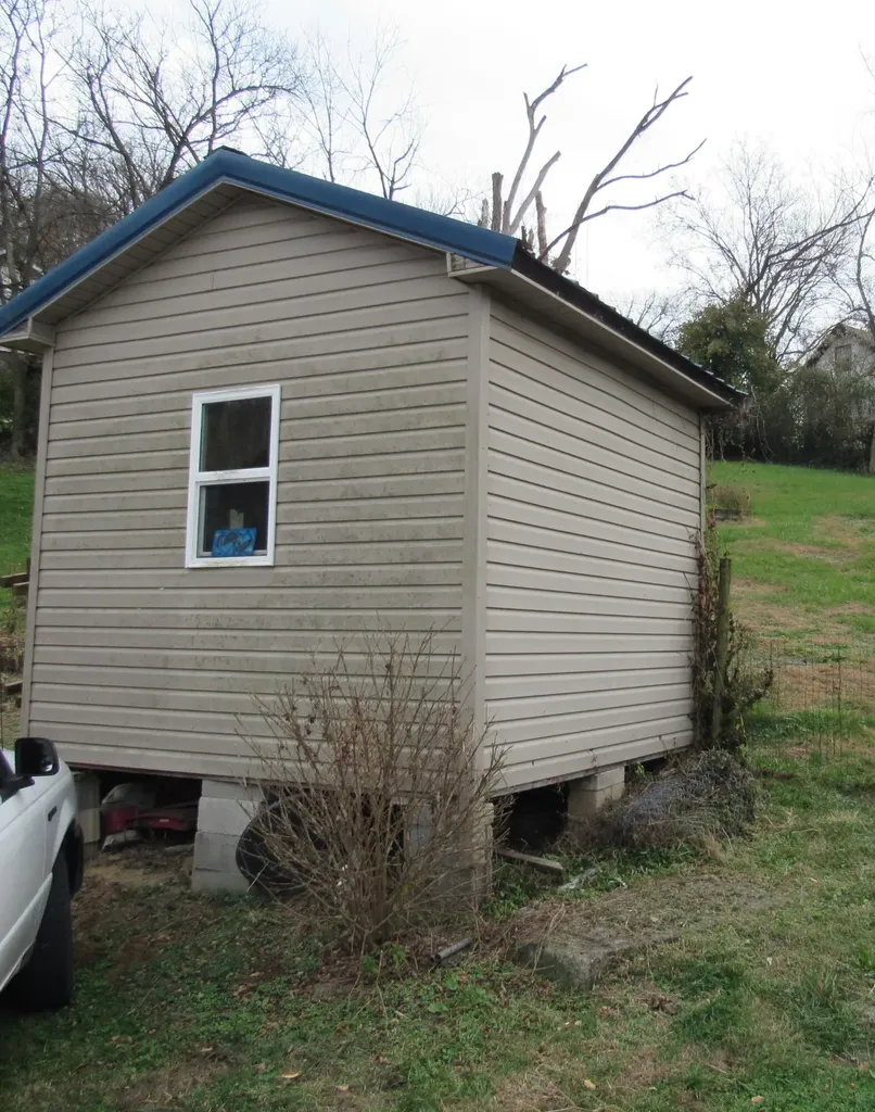 3208 Ford Hampton Road Winchester KY 40391