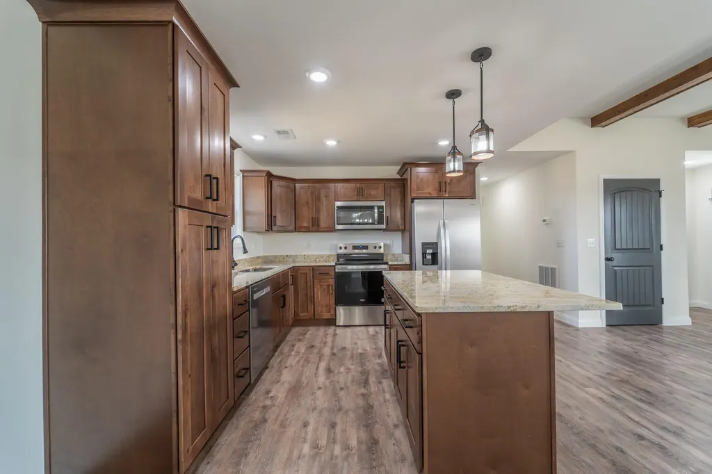 567 Middle Creek Way Berea KY 40403