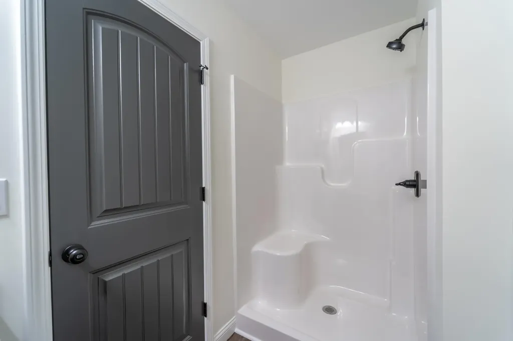 567 Middle Creek Way Berea KY 40403