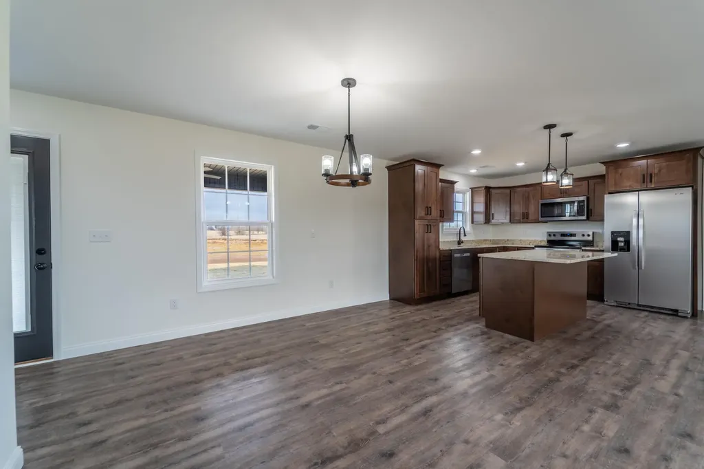 567 Middle Creek Way Berea KY 40403