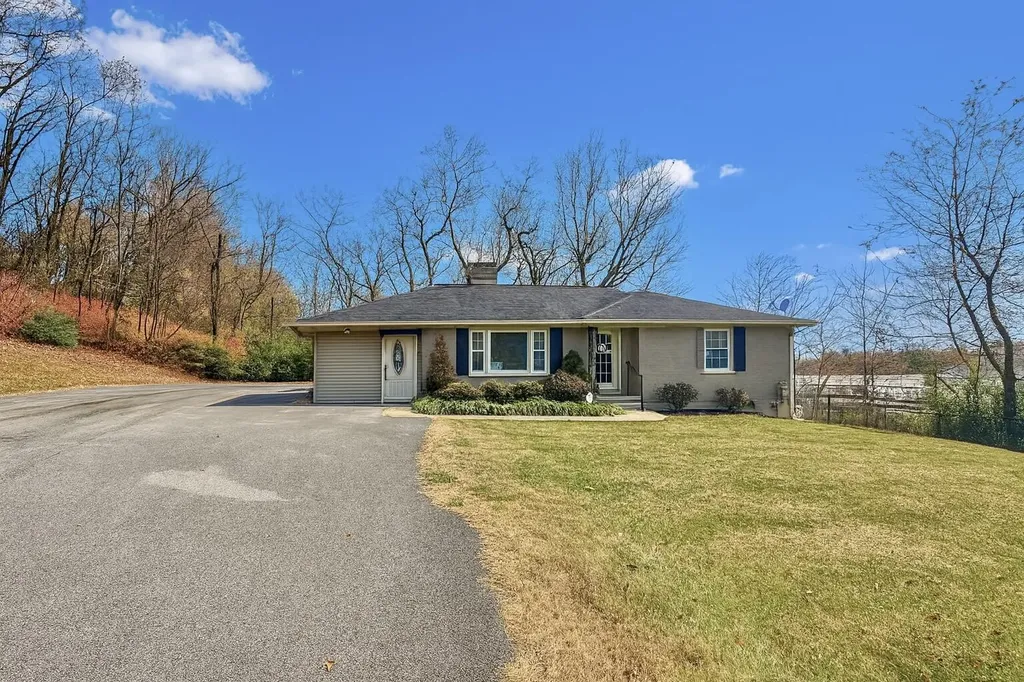 600 N Main Street Somerset KY 42501