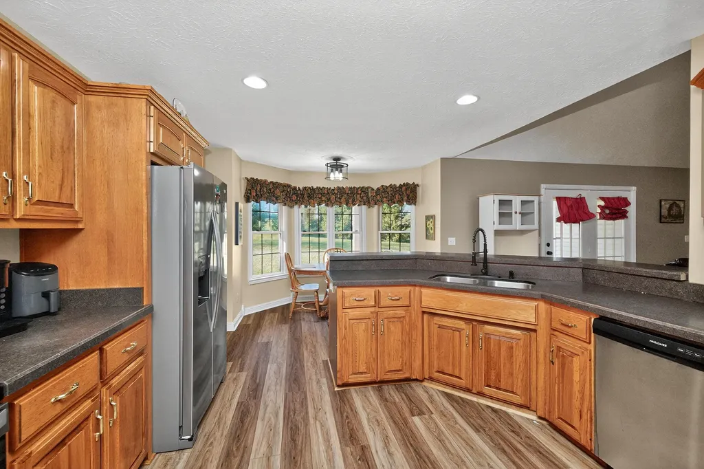 244 Claire De Lune Harrodsburg KY 40330