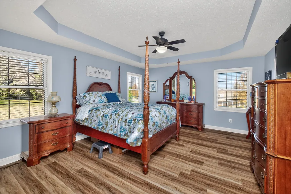 244 Claire De Lune Harrodsburg KY 40330