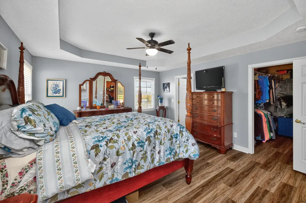244 Claire De Lune Harrodsburg KY 40330