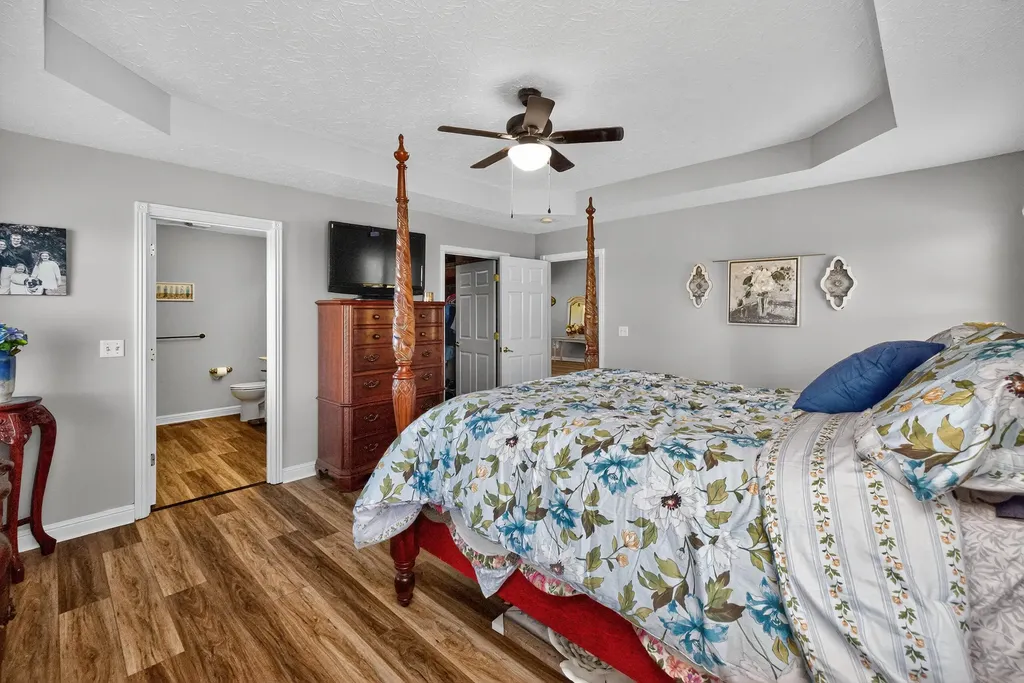 244 Claire De Lune Harrodsburg KY 40330