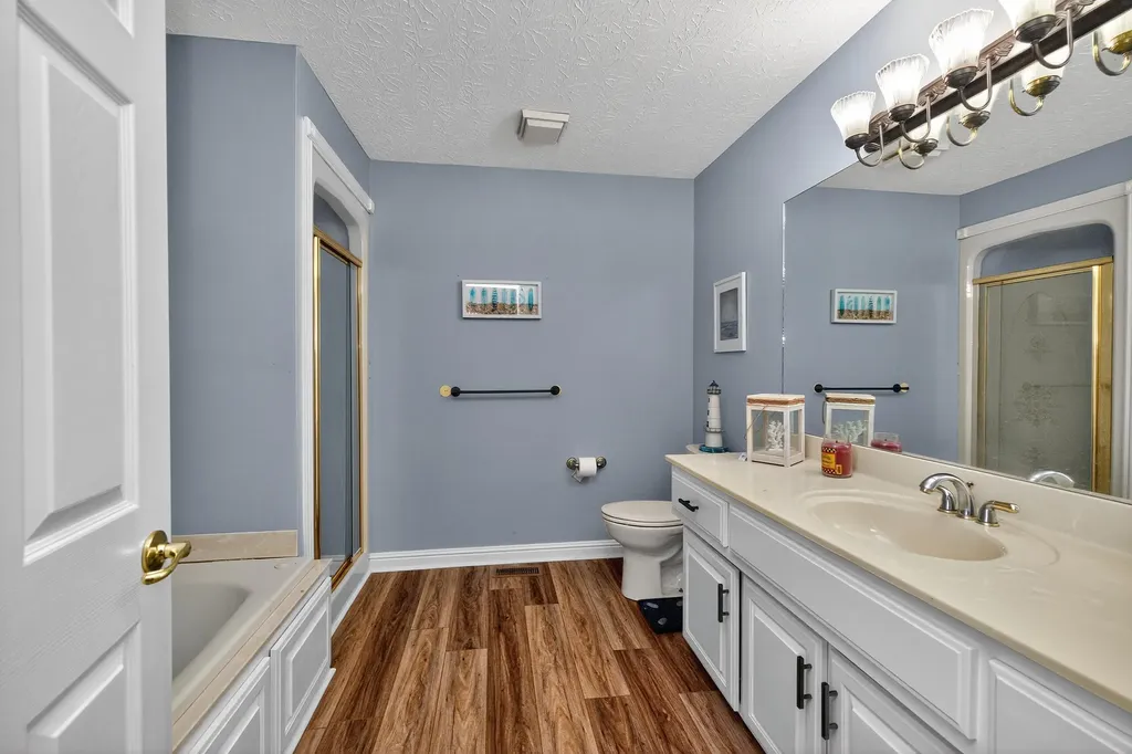 244 Claire De Lune Harrodsburg KY 40330
