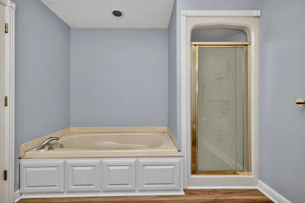 244 Claire De Lune Harrodsburg KY 40330