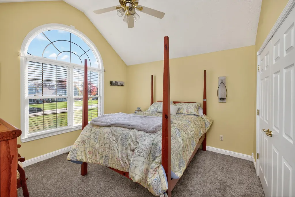 244 Claire De Lune Harrodsburg KY 40330