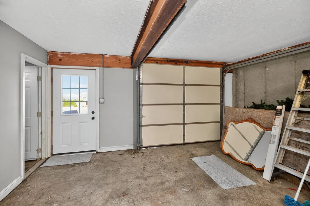 244 Claire De Lune Harrodsburg KY 40330