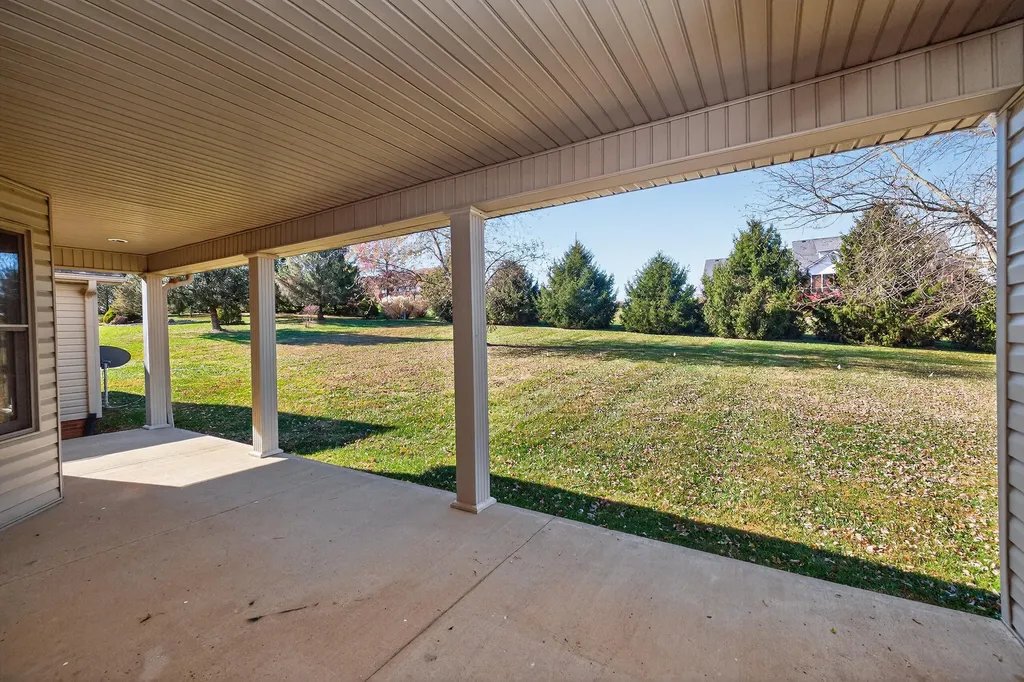 244 Claire De Lune Harrodsburg KY 40330