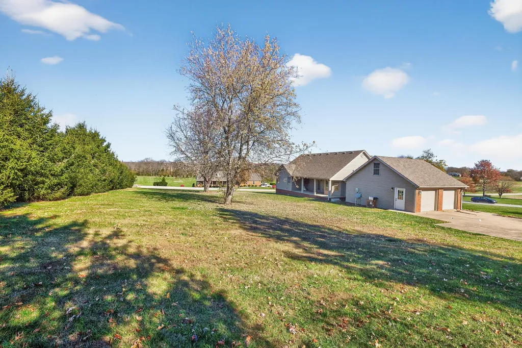 244 Claire De Lune Harrodsburg KY 40330