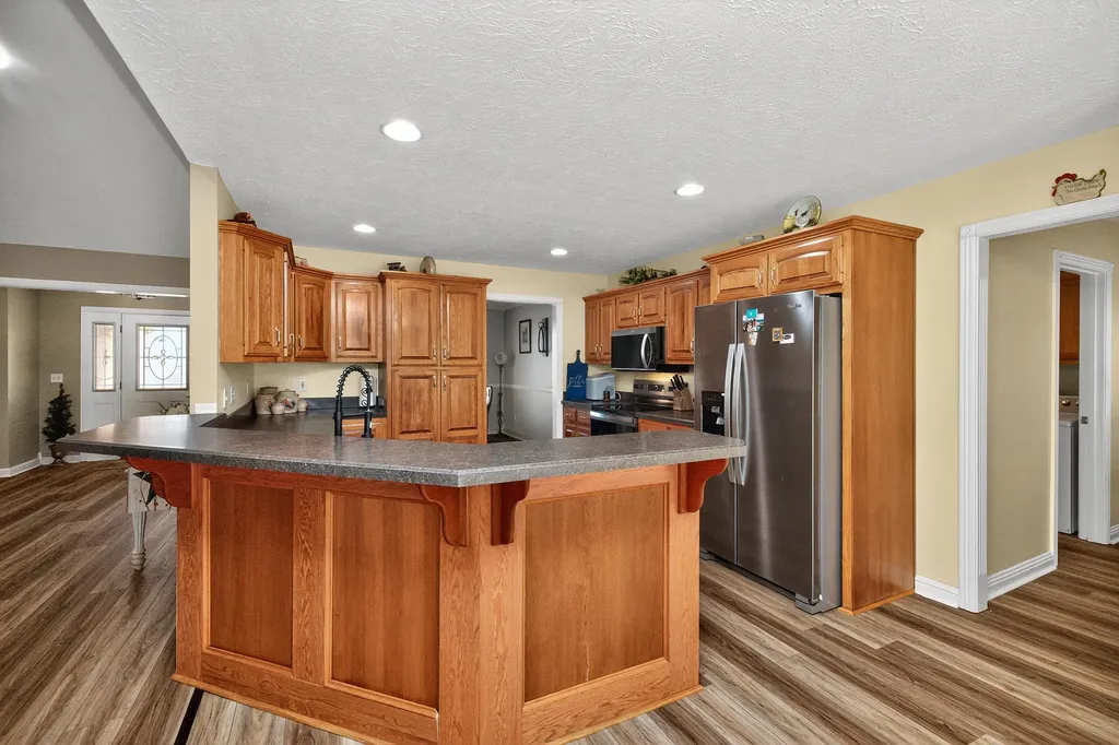 244 Claire De Lune Harrodsburg KY 40330