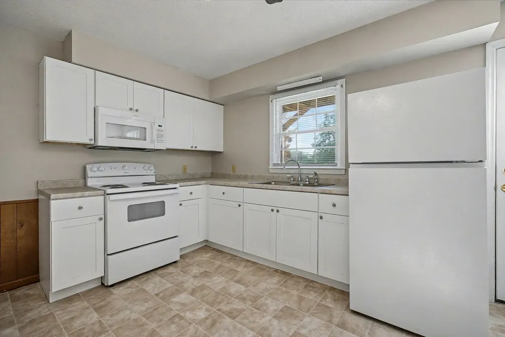 240 Susan Drive Richmond KY 40475