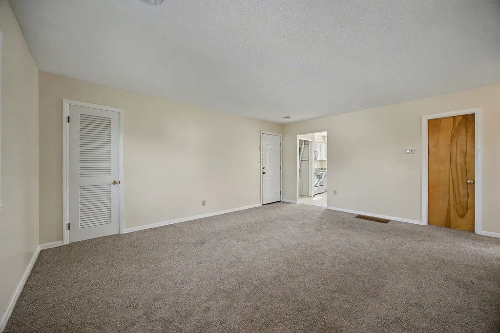 240 Susan Drive Richmond KY 40475