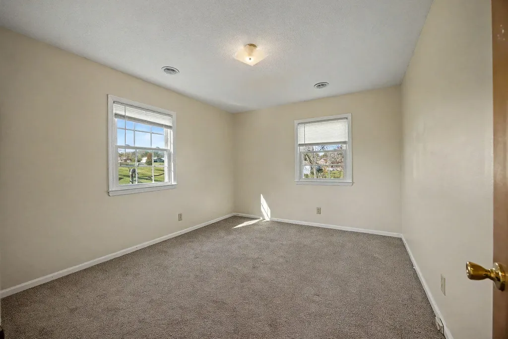 240 Susan Drive Richmond KY 40475
