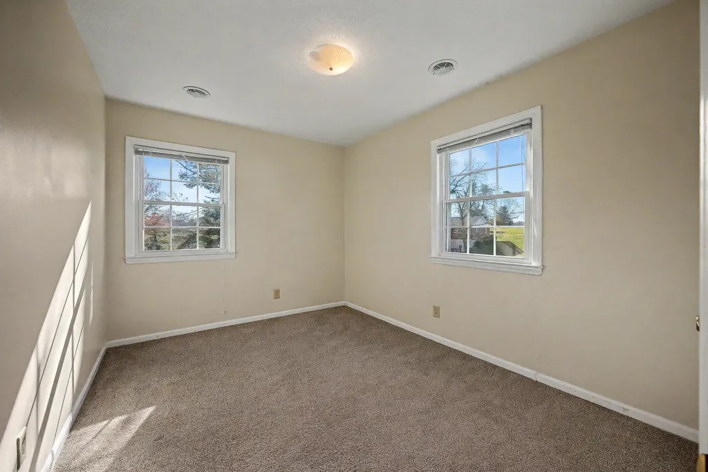 240 Susan Drive Richmond KY 40475