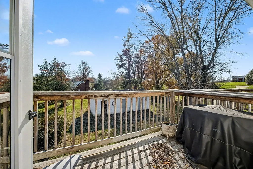 240 Susan Drive Richmond KY 40475
