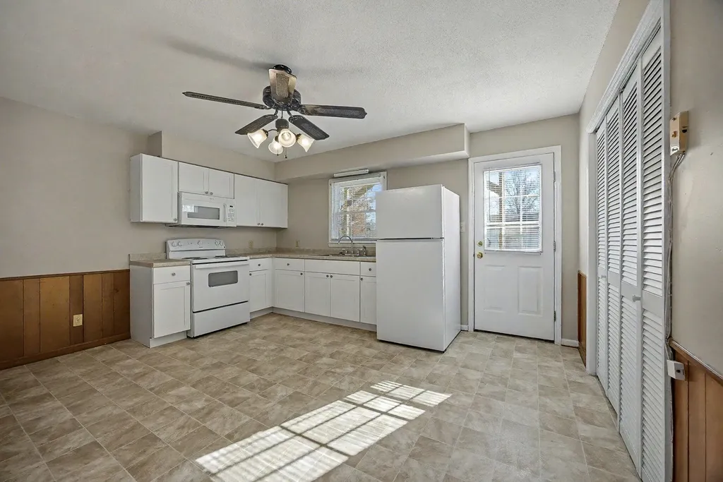 240 Susan Drive Richmond KY 40475
