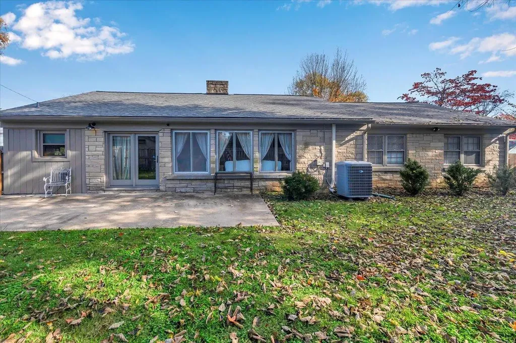 351 N 1st Street Danville KY 40422