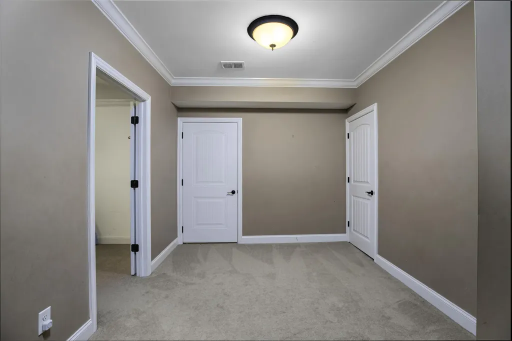 553 Adena Trace Versailles KY 40383