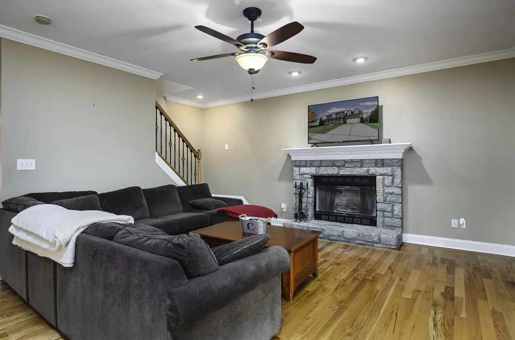 553 Adena Trace Versailles KY 40383